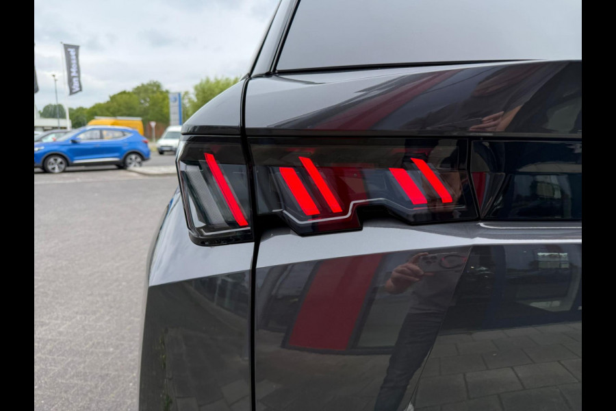 Peugeot 5008 1.2 Hybrid 145 Allure