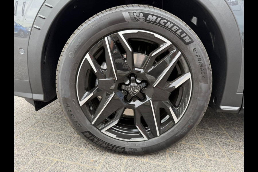 Peugeot 5008 1.2 Hybrid 145 Allure