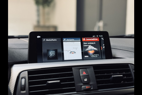 BMW 3 Serie Touring 320i Edition M-Sport | Leder | NaviProf | CarPlay