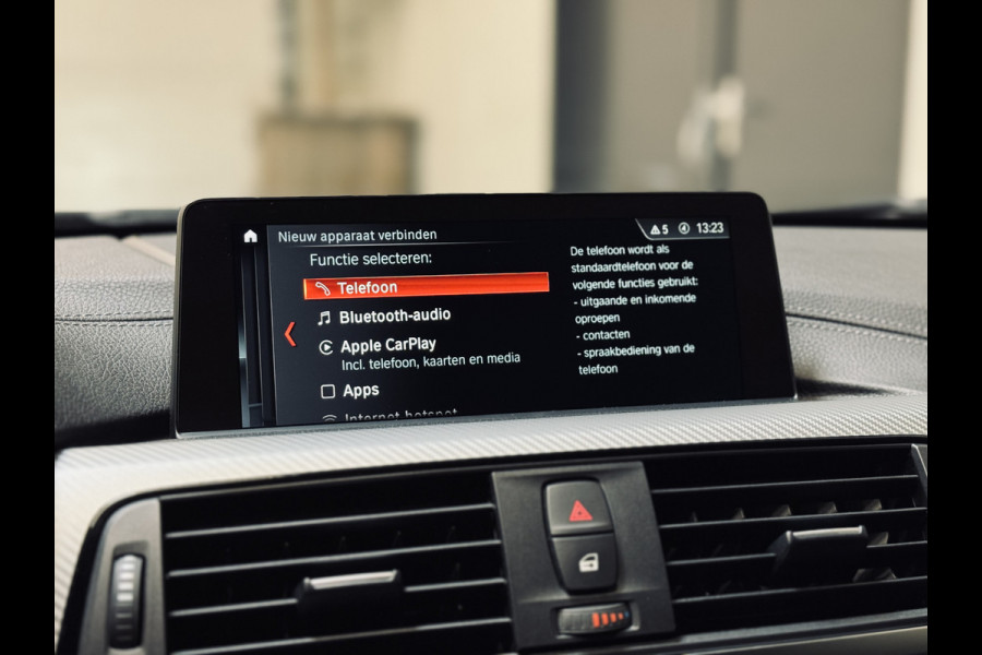 BMW 3 Serie Touring 320i Edition M-Sport | Leder | NaviProf | CarPlay
