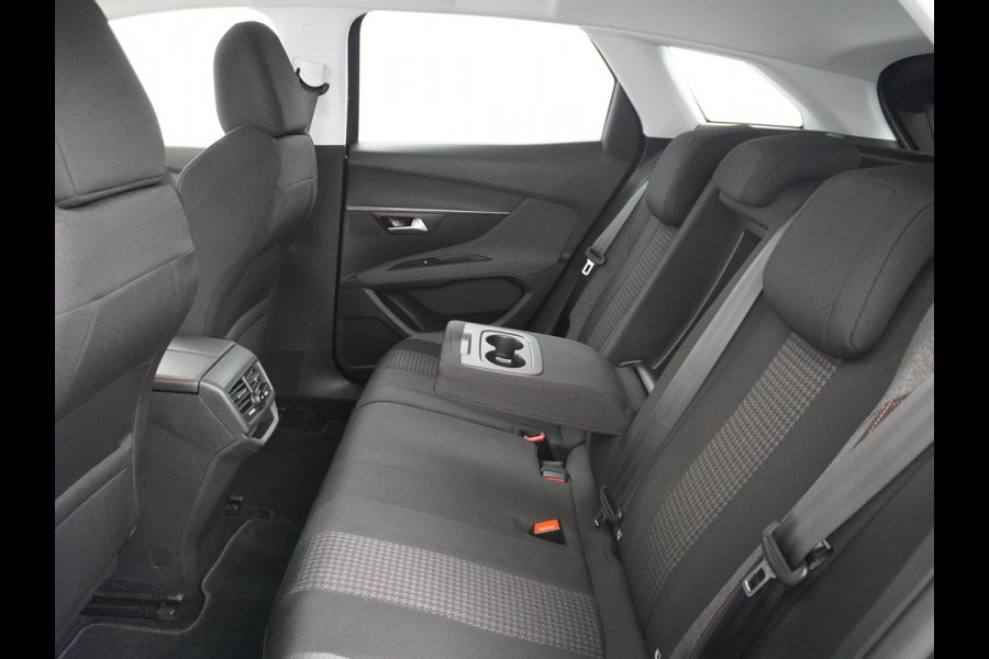 Peugeot 3008 T131PK Navi Camera Apple Carplay Android Pdc Mirror-Screen Auto BordHerkenning Ecc Cruise Control Bluetooth Regen-Licht Sensor L Privacy glass PureTech Blue Edition Executive Orig. NL se auto 1e eigenaar EURO6