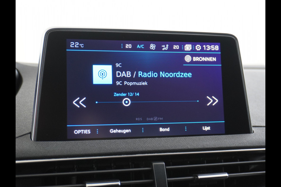 Peugeot 3008 T131PK Navi Camera Apple Carplay Android Pdc Mirror-Screen Auto BordHerkenning Ecc Cruise Control Bluetooth Regen-Licht Sensor L Privacy glass PureTech Blue Edition Executive Orig. NL se auto 1e eigenaar EURO6