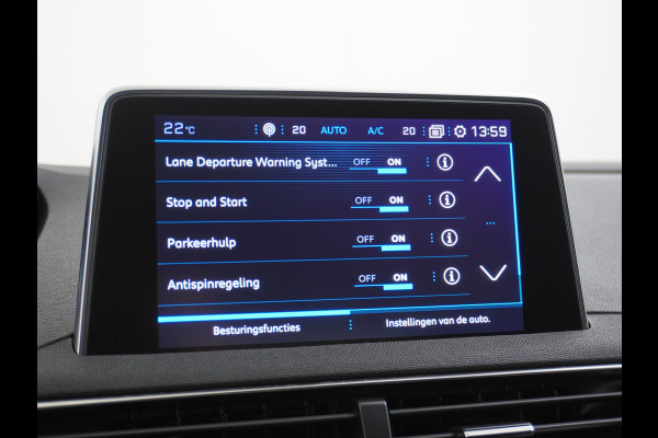 Peugeot 3008 T131PK Navi Camera Apple Carplay Android Pdc Mirror-Screen Auto BordHerkenning Ecc Cruise Control Bluetooth Regen-Licht Sensor L Privacy glass PureTech Blue Edition Executive Orig. NL se auto 1e eigenaar EURO6
