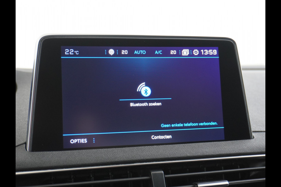 Peugeot 3008 T131PK Navi Camera Apple Carplay Android Pdc Mirror-Screen Auto BordHerkenning Ecc Cruise Control Bluetooth Regen-Licht Sensor L Privacy glass PureTech Blue Edition Executive Orig. NL se auto 1e eigenaar EURO6