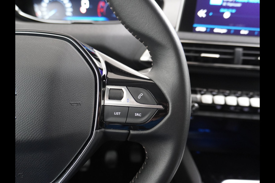Peugeot 3008 T131PK Navi Camera Apple Carplay Android Pdc Mirror-Screen Auto BordHerkenning Ecc Cruise Control Bluetooth Regen-Licht Sensor L Privacy glass PureTech Blue Edition Executive Orig. NL se auto 1e eigenaar EURO6