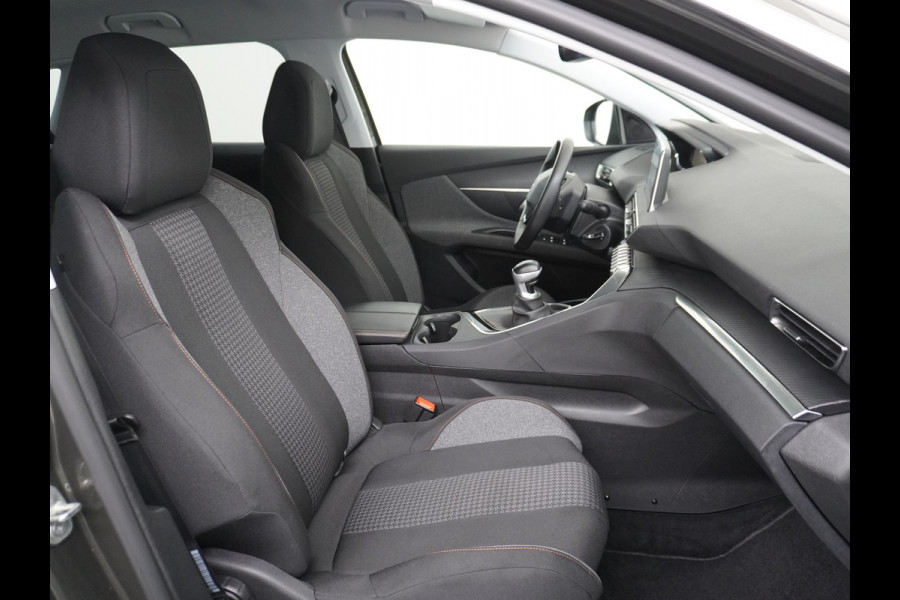 Peugeot 3008 T131PK Navi Camera Apple Carplay Android Pdc Mirror-Screen Auto BordHerkenning Ecc Cruise Control Bluetooth Regen-Licht Sensor L Privacy glass PureTech Blue Edition Executive Orig. NL se auto 1e eigenaar EURO6