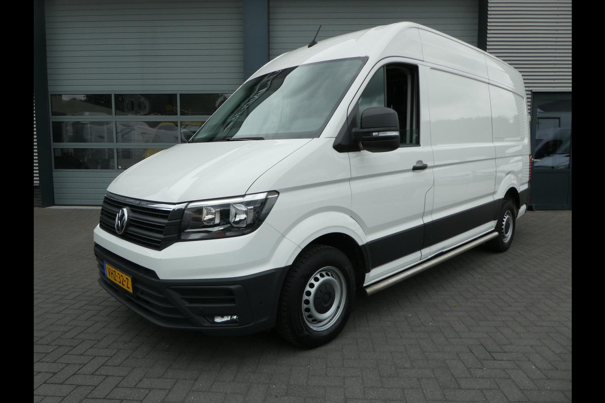 Volkswagen Crafter 35 2.0 TDI 180 pk L3H3 ( L2H2) airco, apple carplay ,camera ,trekhaak Volkswagen Crafter 35 2.0 TDI 180 pk L3H3 ( L2H2) airco, apple carplay ,camera ,trekhaak