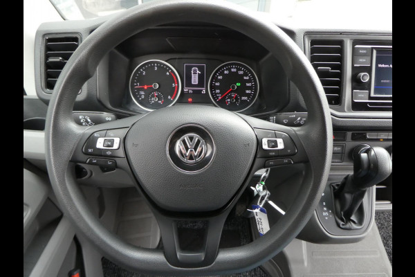 Volkswagen Crafter 35 2.0 TDI 180 pk L3H3 ( L2H2) airco, apple carplay ,camera ,trekhaak