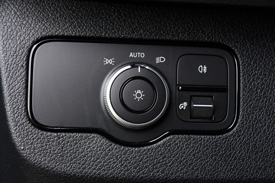 Mercedes-Benz Sprinter 317 1.9 CDI L2H2 RWD AMG Edition Camera, Cruise, LED, 3500kg Trekhaak, Carplay, NAVI, LED, 170PK, Automaat, Sensoren, Stoelverwarming, Uniek!