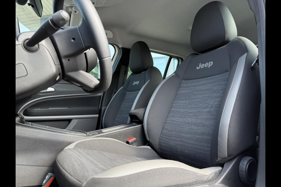 Jeep Avenger Longitude 54 kWh | Navi | Carplay | Stoelverwarming |