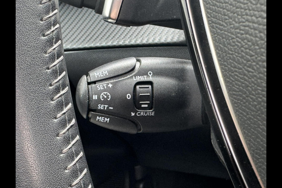 Peugeot 2008 1.2 PureTech Allure Automaat Led Panorama 360 Camera Trekhaak afn. Carplay Cruise