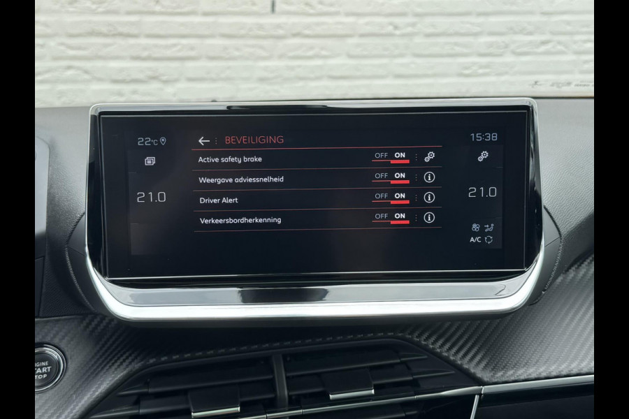 Peugeot 2008 1.2 PureTech Allure Automaat Led Panorama 360 Camera Trekhaak afn. Carplay Cruise