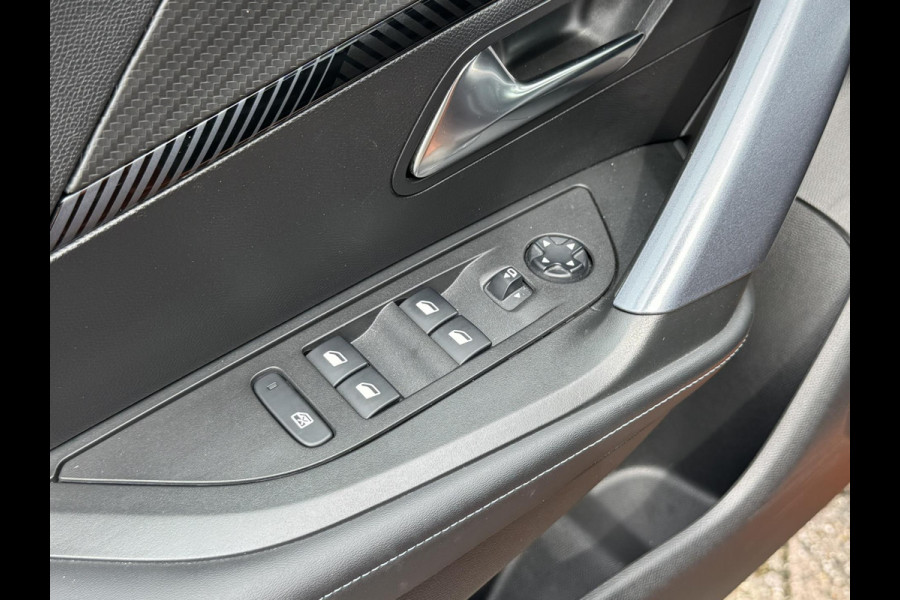 Peugeot 2008 1.2 PureTech Allure Automaat Led Panorama 360 Camera Trekhaak afn. Carplay Cruise