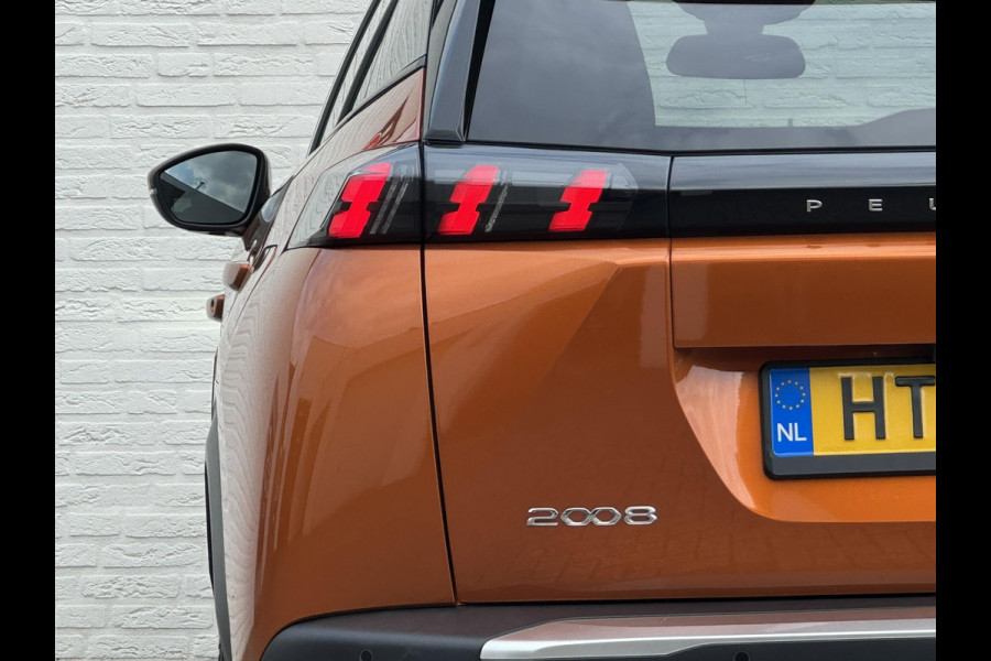 Peugeot 2008 1.2 PureTech Allure Automaat Led Panorama 360 Camera Trekhaak afn. Carplay Cruise
