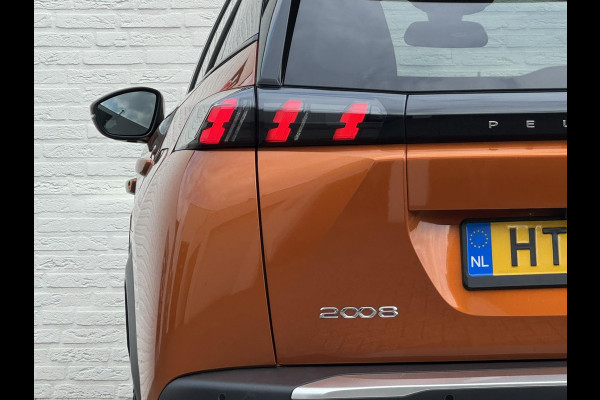 Peugeot 2008 1.2 PureTech Allure Automaat Led Panorama 360 Camera Trekhaak afn. Carplay Cruise