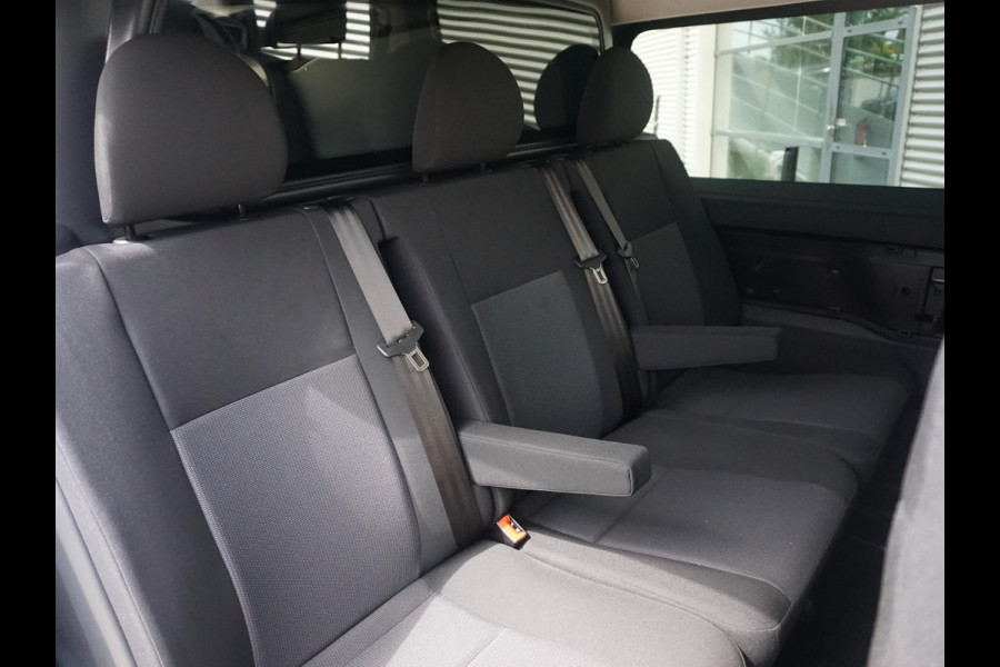 Peugeot e-Expert Dubbele Cabine 75 kWh | navi incl. Apple Carplay | laadruimtebetimmering | parkeersensoren | airco | cruise control | rijklaarprijs
