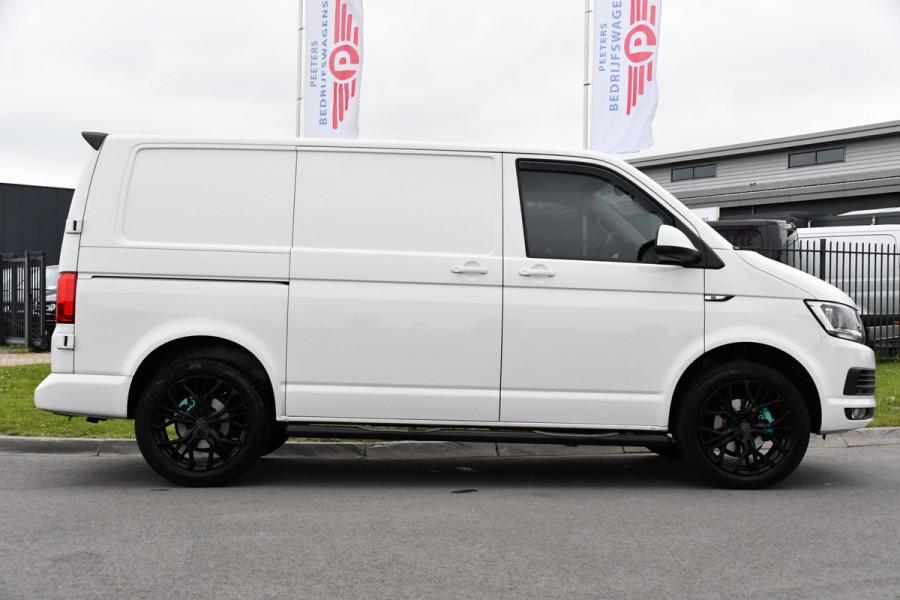Volkswagen Transporter 2.0 TDI L1H1 Highline Adaptieve cruise, Sensoren 150PK, Automaat, Stoelverwarming, Airco, Trekhaak, Uniek!