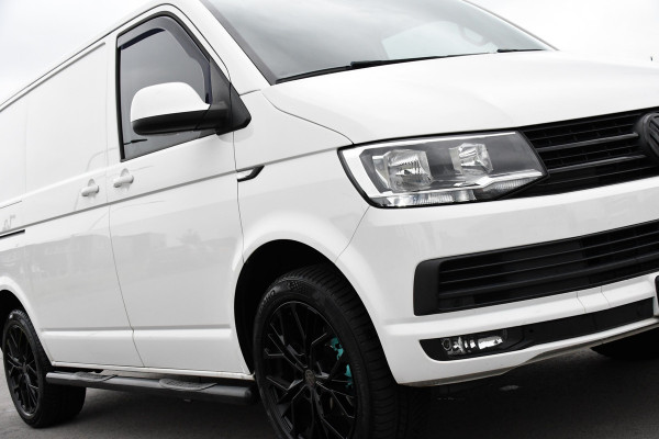 Volkswagen Transporter 2.0 TDI L1H1 Highline Adaptieve cruise, Sensoren 150PK, Automaat, Stoelverwarming, Airco, Trekhaak, Uniek!