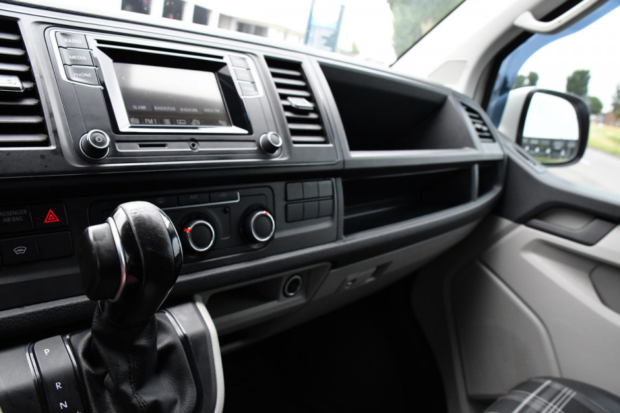 Volkswagen Transporter 2.0 TDI L1H1 Highline Adaptieve cruise, Sensoren 150PK, Automaat, Stoelverwarming, Airco, Trekhaak, Uniek!