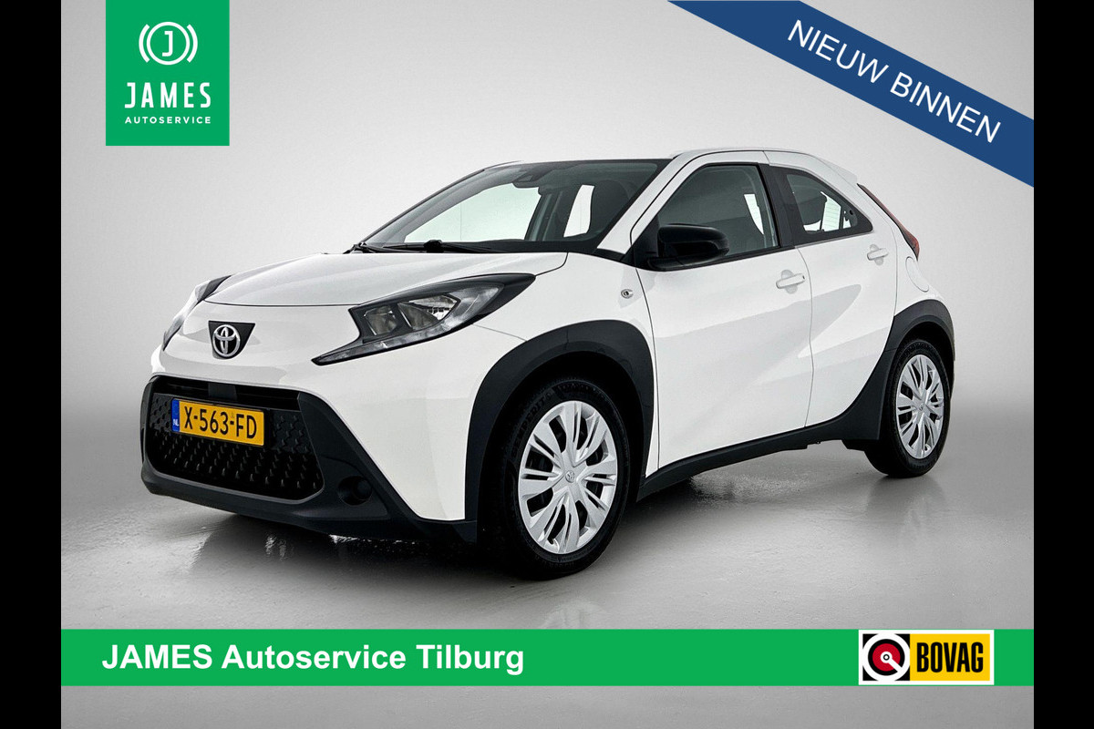Toyota Aygo X 1.0 VVT-i MT Play AD-CRUISE CAMERA CARPLAY-NAVI Toyota Aygo X 1.0 VVT-i MT Play AD-CRUISE CAMERA CARPLAY-NAVI