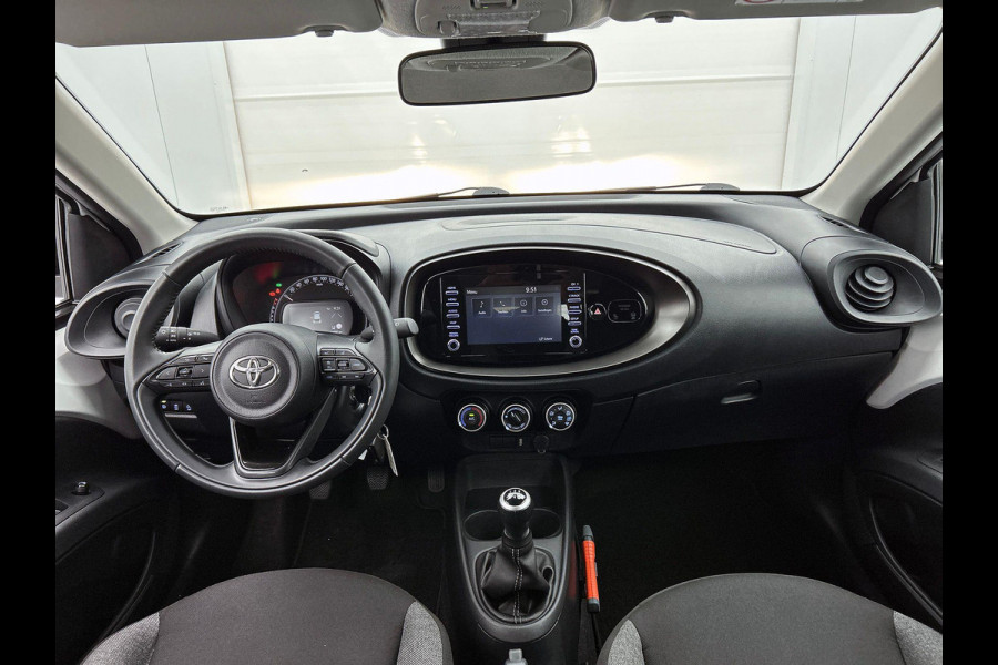 Toyota Aygo X 1.0 VVT-i MT Play AD-CRUISE CAMERA CARPLAY-NAVI