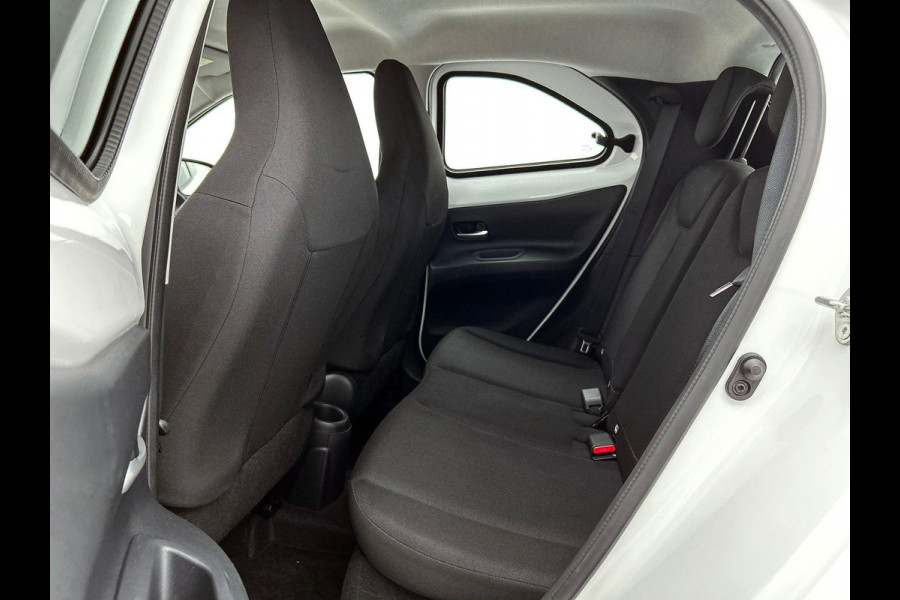 Toyota Aygo X 1.0 VVT-i MT Play AD-CRUISE CAMERA CARPLAY-NAVI