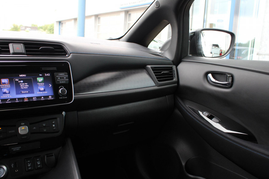 Nissan Leaf 2.ZERO EDITION 40 kWh | Adaptive Cruise Control | Navigatie | Camera 360 | Stoel + Stuurverwarming | Climate Control |