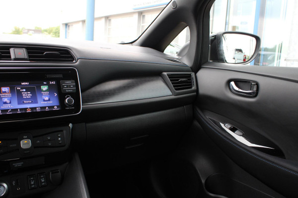 Nissan Leaf 2.ZERO EDITION 40 kWh | Adaptive Cruise Control | Navigatie | Camera 360 | Stoel + Stuurverwarming | Climate Control |