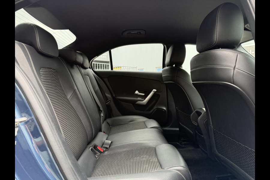 Mercedes-Benz A-Klasse 180 Aut. Luxury M-BUX | LED | Navi | Camera | Carplay |