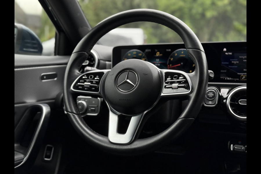 Mercedes-Benz A-Klasse 180 Aut. Luxury M-BUX | LED | Navi | Camera | Carplay |
