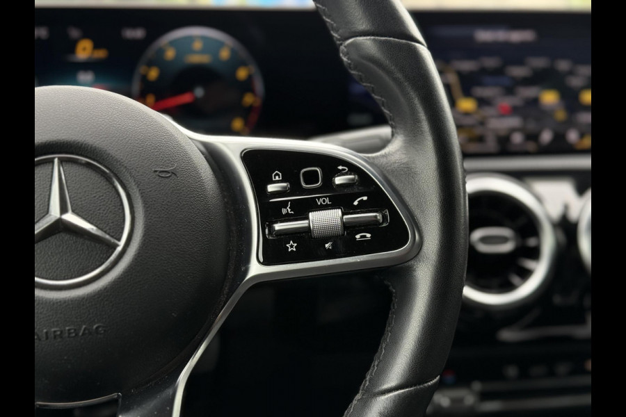 Mercedes-Benz A-Klasse 180 Aut. Luxury M-BUX | LED | Navi | Camera | Carplay |