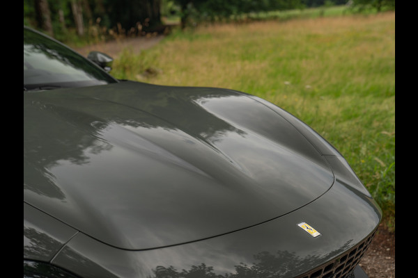 Ferrari Roma Spider 3.9 V8 | Pass. display | Daytona Seats | Carbon stuur | Grigio Scuro | Stoelventilatie