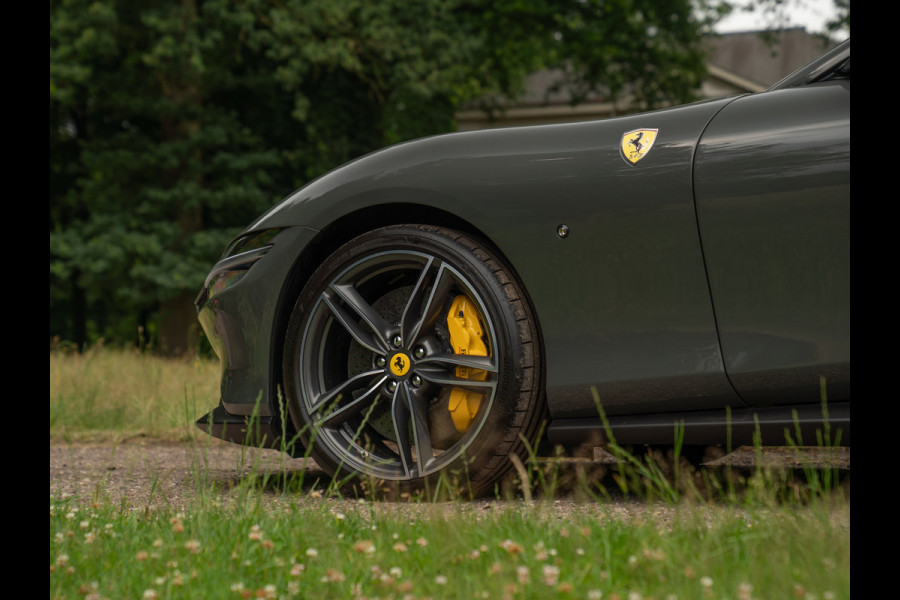 Ferrari Roma Spider 3.9 V8 | Pass. display | Daytona Seats | Carbon stuur | Grigio Scuro | Stoelventilatie