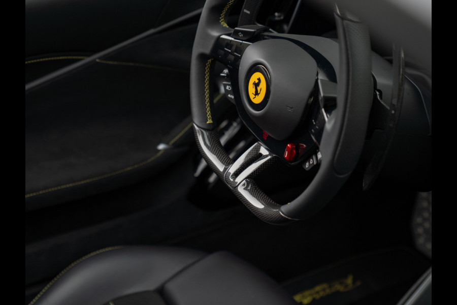 Ferrari Roma Spider 3.9 V8 | Pass. display | Daytona Seats | Carbon stuur | Grigio Scuro | Stoelventilatie