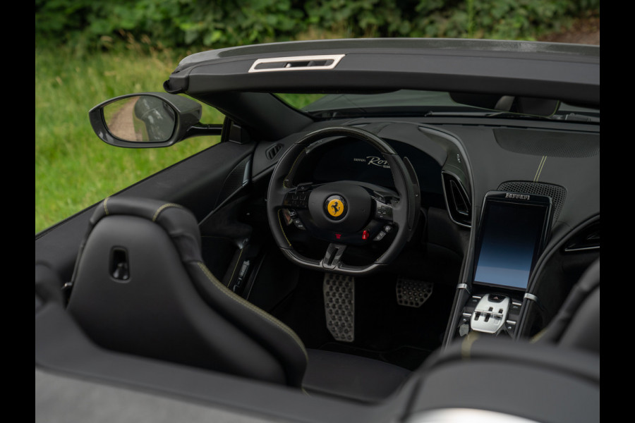 Ferrari Roma Spider 3.9 V8 | Pass. display | Daytona Seats | Carbon stuur | Grigio Scuro | Stoelventilatie