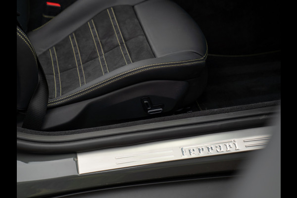 Ferrari Roma Spider 3.9 V8 | Pass. display | Daytona Seats | Carbon stuur | Grigio Scuro | Stoelventilatie