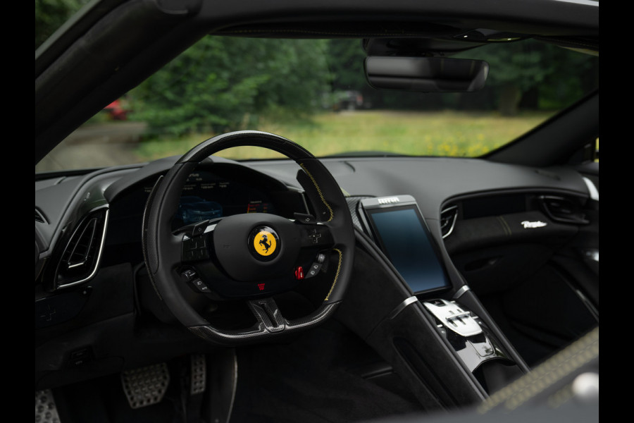 Ferrari Roma Spider 3.9 V8 | Pass. display | Daytona Seats | Carbon stuur | Grigio Scuro | Stoelventilatie