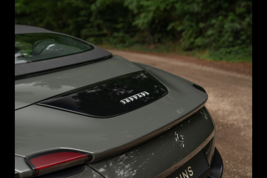 Ferrari Roma Spider 3.9 V8 | Pass. display | Daytona Seats | Carbon stuur | Grigio Scuro | Stoelventilatie