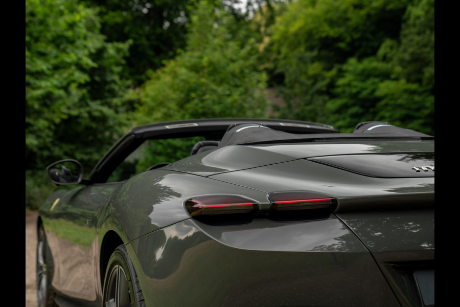 Ferrari Roma Spider 3.9 V8 | Pass. display | Daytona Seats | Carbon stuur | Grigio Scuro | Stoelventilatie