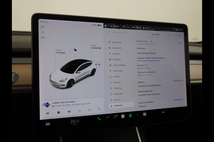 Tesla Model 3 RWD SR+ 60kWh 325PK FSD 3-Computer 18" AutoPilot Leder PanoDak Adaptive-Cruise Lmv Camera's Elektr.-Stuur+Stoelen+Spiegels+Geheu Navi LED Comfortstoelen ACC DAB Voorverwarmen interieur via App Keyless via Telefoonsleutel One-Pedal-Drive Origineel Nederlandse auto tot 11kw laden thuis! 1.584kg licht! Accu Garantie tot 28-04-2028/160.000km