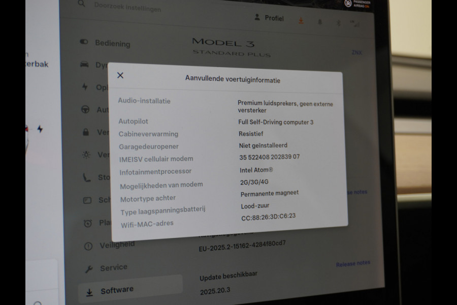 Tesla Model 3 RWD SR+ 60kWh 325PK FSD 3-Computer 18" AutoPilot Leder PanoDak Adaptive-Cruise Lmv Camera's Elektr.-Stuur+Stoelen+Spiegels+Geheu Navi LED Comfortstoelen ACC DAB Voorverwarmen interieur via App Keyless via Telefoonsleutel One-Pedal-Drive Origineel Nederlandse auto tot 11kw laden thuis! 1.584kg licht! Accu Garantie tot 28-04-2028/160.000km