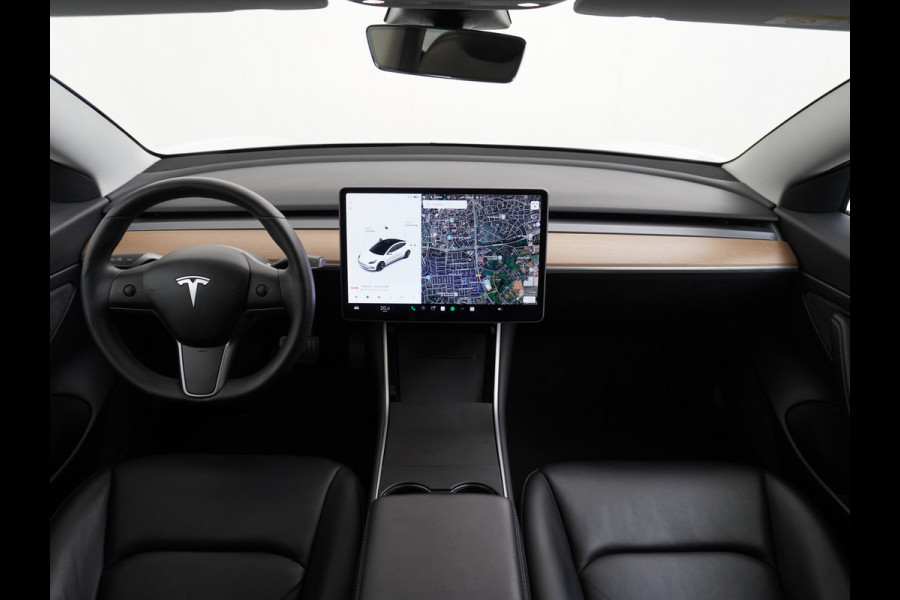 Tesla Model 3 RWD SR+ 60kWh 325PK FSD 3-Computer 18" AutoPilot Leder PanoDak Adaptive-Cruise Lmv Camera's Elektr.-Stuur+Stoelen+Spiegels+Geheu Navi LED Comfortstoelen ACC DAB Voorverwarmen interieur via App Keyless via Telefoonsleutel One-Pedal-Drive Origineel Nederlandse auto tot 11kw laden thuis! 1.584kg licht! Accu Garantie tot 28-04-2028/160.000km