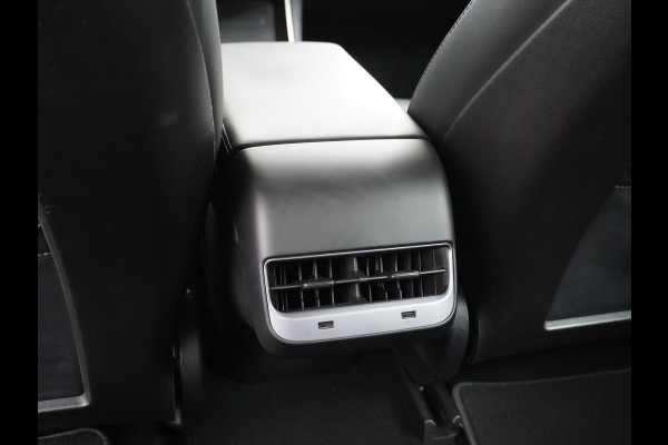 Tesla Model 3 RWD SR+ 60kWh 325PK FSD 3-Computer 18" AutoPilot Leder PanoDak Adaptive-Cruise Lmv Camera's Elektr.-Stuur+Stoelen+Spiegels+Geheu Navi LED Comfortstoelen ACC DAB Voorverwarmen interieur via App Keyless via Telefoonsleutel One-Pedal-Drive Origineel Nederlandse auto tot 11kw laden thuis! 1.584kg licht! Accu Garantie tot 28-04-2028/160.000km