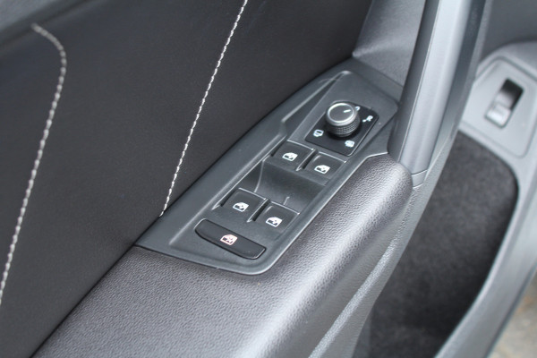 Volkswagen Tiguan 1.5 TSI 150pk ACT R-Line DSG7 NL-Auto NAP Panoramadak Clima Cruise Navi 360 Camera Dynaudio Keyless  HUD Dig. Cockpit El. Klep