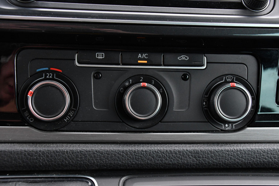 Volkswagen Transporter 2.0 TDI L2H1 DC Highline Adaptieve Cruise, LED, Carplay, NAVI, 204pk, Automaat, Uniek!
