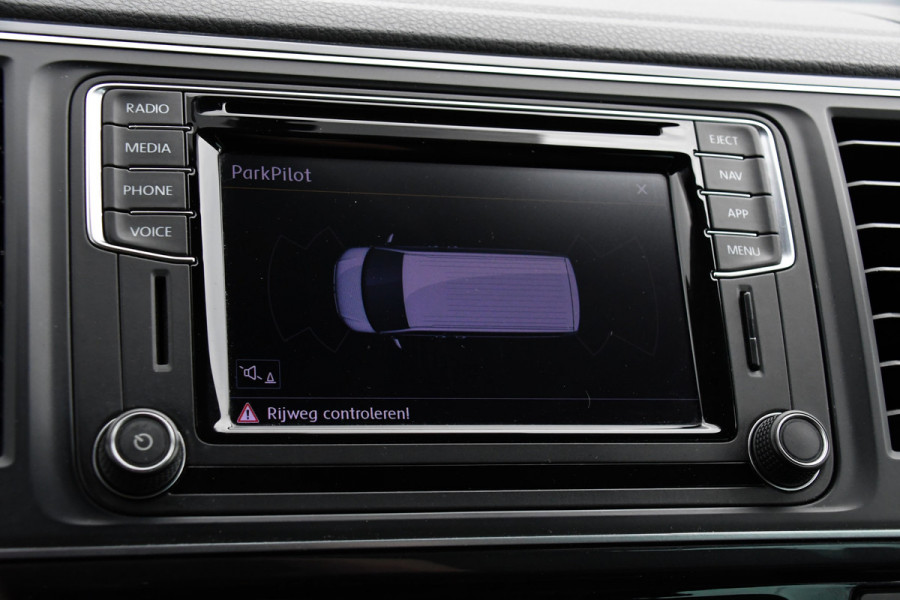 Volkswagen Transporter 2.0 TDI L2H1 DC Highline Adaptieve Cruise, LED, Carplay, NAVI, 204pk, Automaat, Uniek!