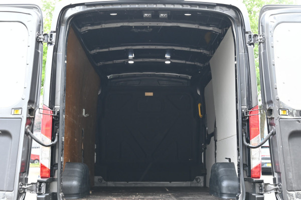 Ford Transit 350L 2.0 TDCI 170 pk L3H2 Trend Navigatie met camera, Trekhaak