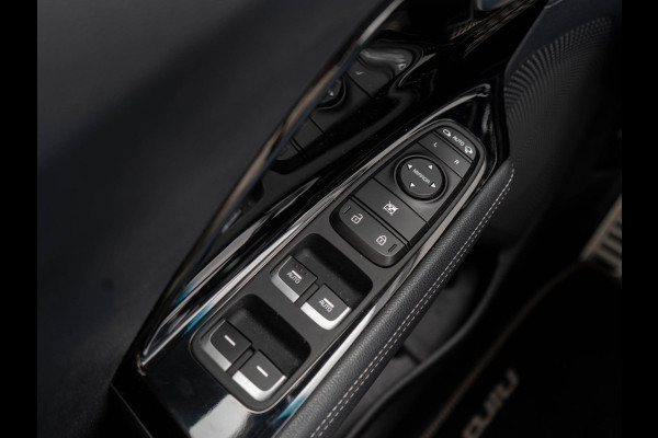 Kia Niro 1.6 GDi Hybrid DynamicPlusLine | Stoel en stuurverwarming | Achteruitrijcamera | Navigatie |