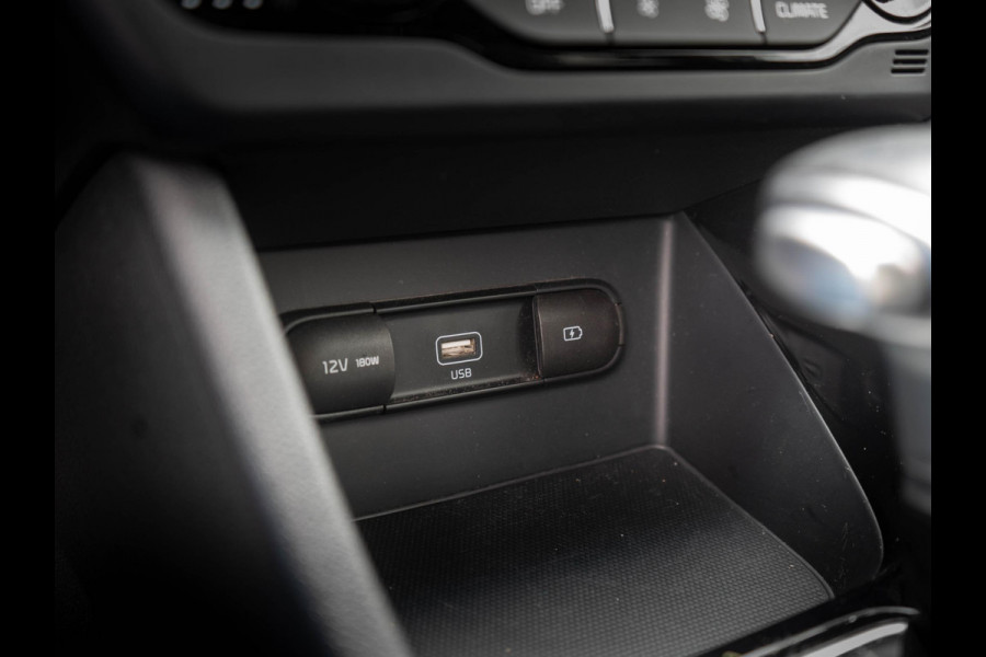 Kia Niro 1.6 GDi Hybrid DynamicPlusLine | Stoel en stuurverwarming | Achteruitrijcamera | Navigatie |