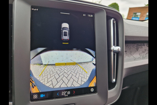 Volvo XC40 2.0 B3 Essential | Apple Carplay / Android Auto | Climate | PDC | DAB | Licht- en Regensensor | LED |